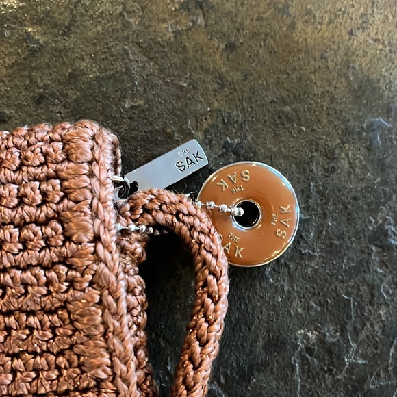 The Sak crossbody.  Crochet, lined.  Zip top with inside zip pocket - Picture 3 of 4